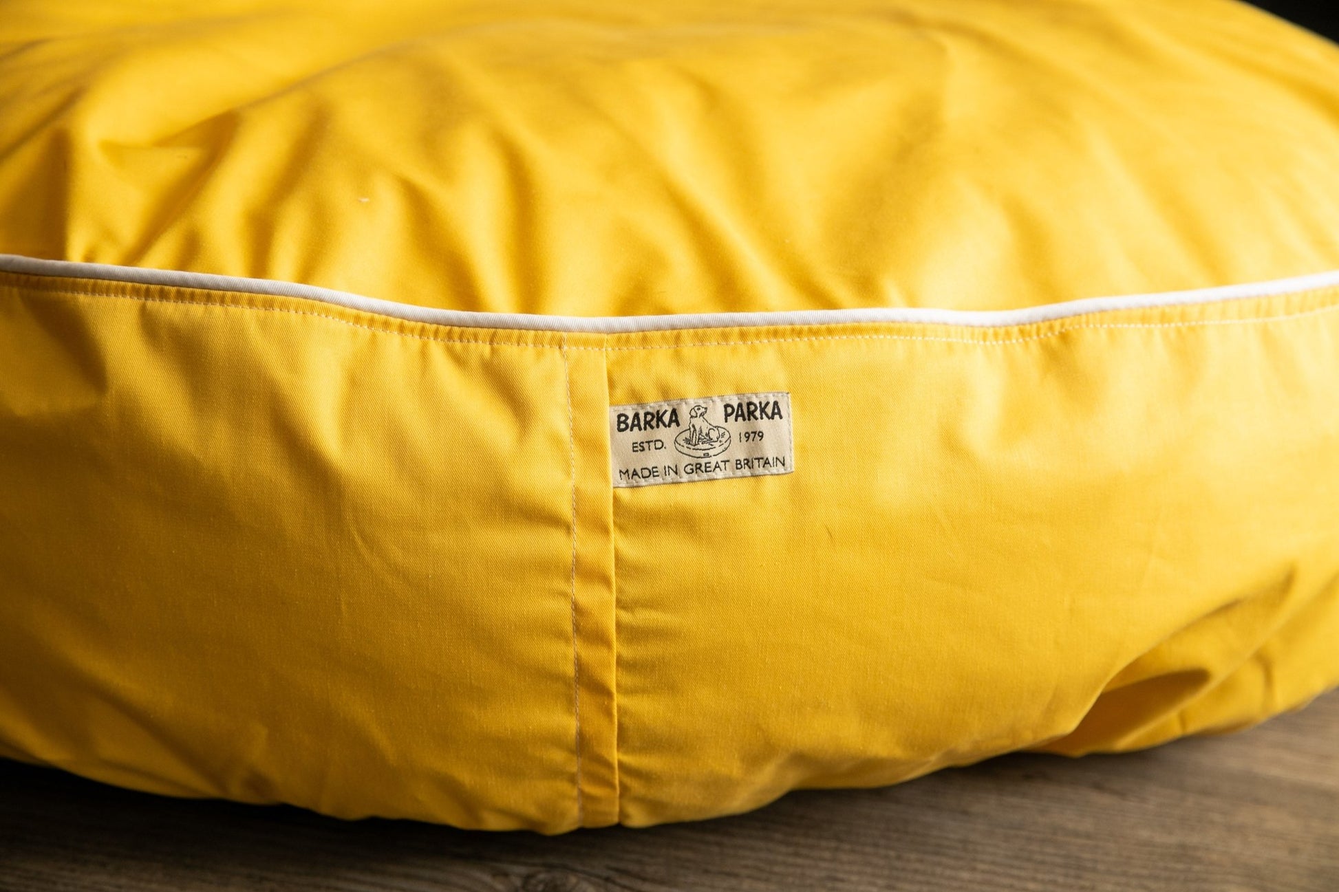 Barka Parka Dog Bed - Yellow and cream piping - Barka Parka Dog Beds