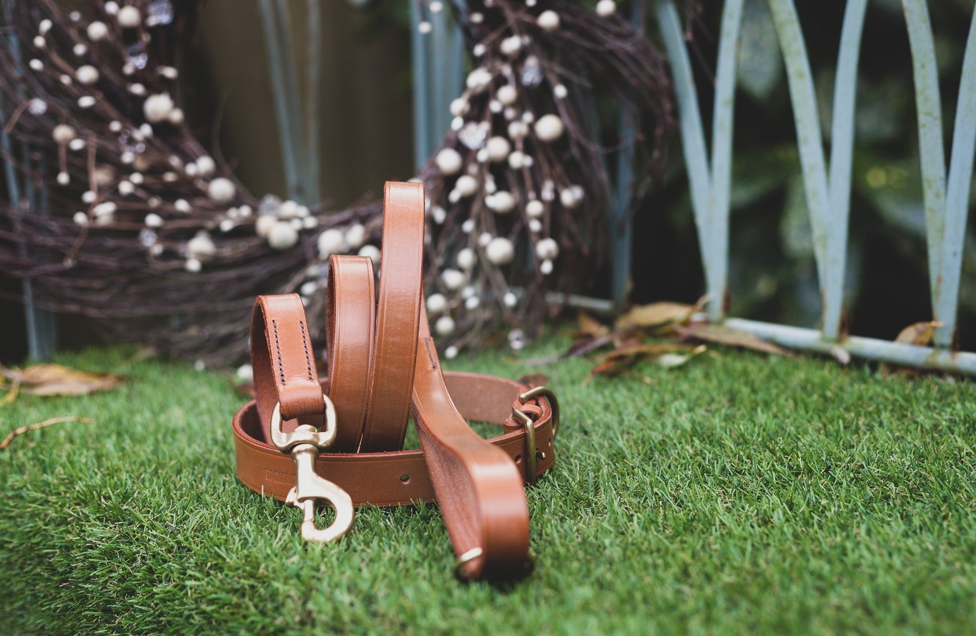 Collar and Lead sets - English bridle leather - Barka Parka Dog Beds